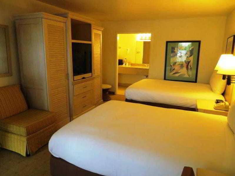 Travelodge By Wyndham Houston Hobby Airport Экстерьер фото