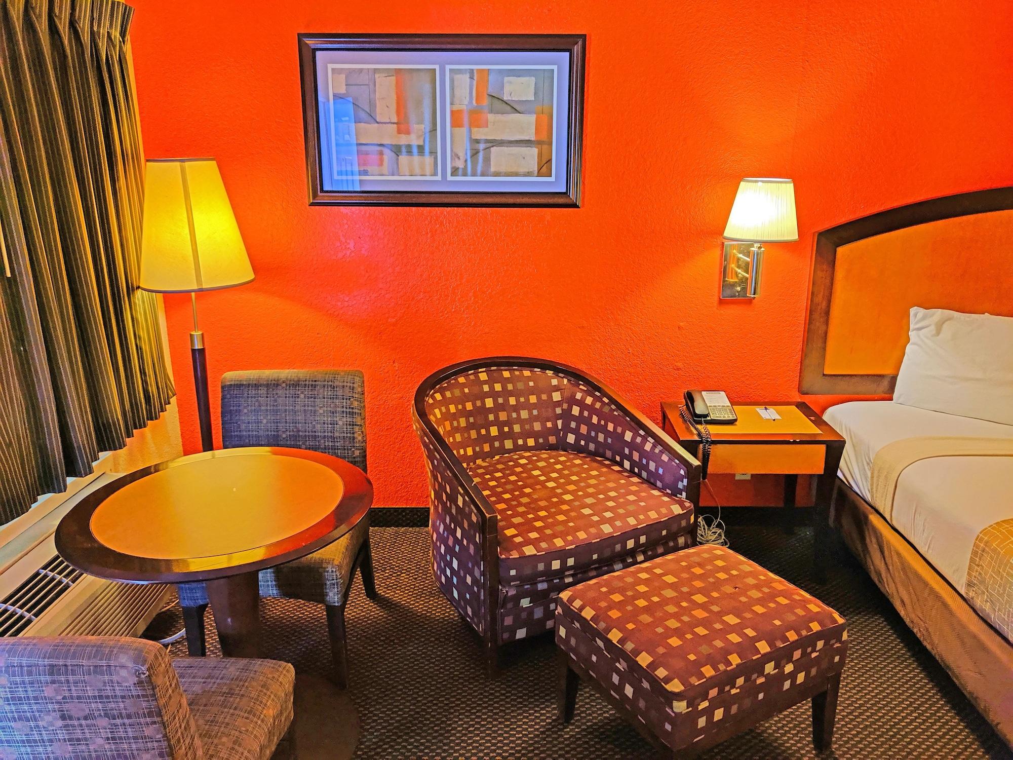 Travelodge By Wyndham Houston Hobby Airport Экстерьер фото