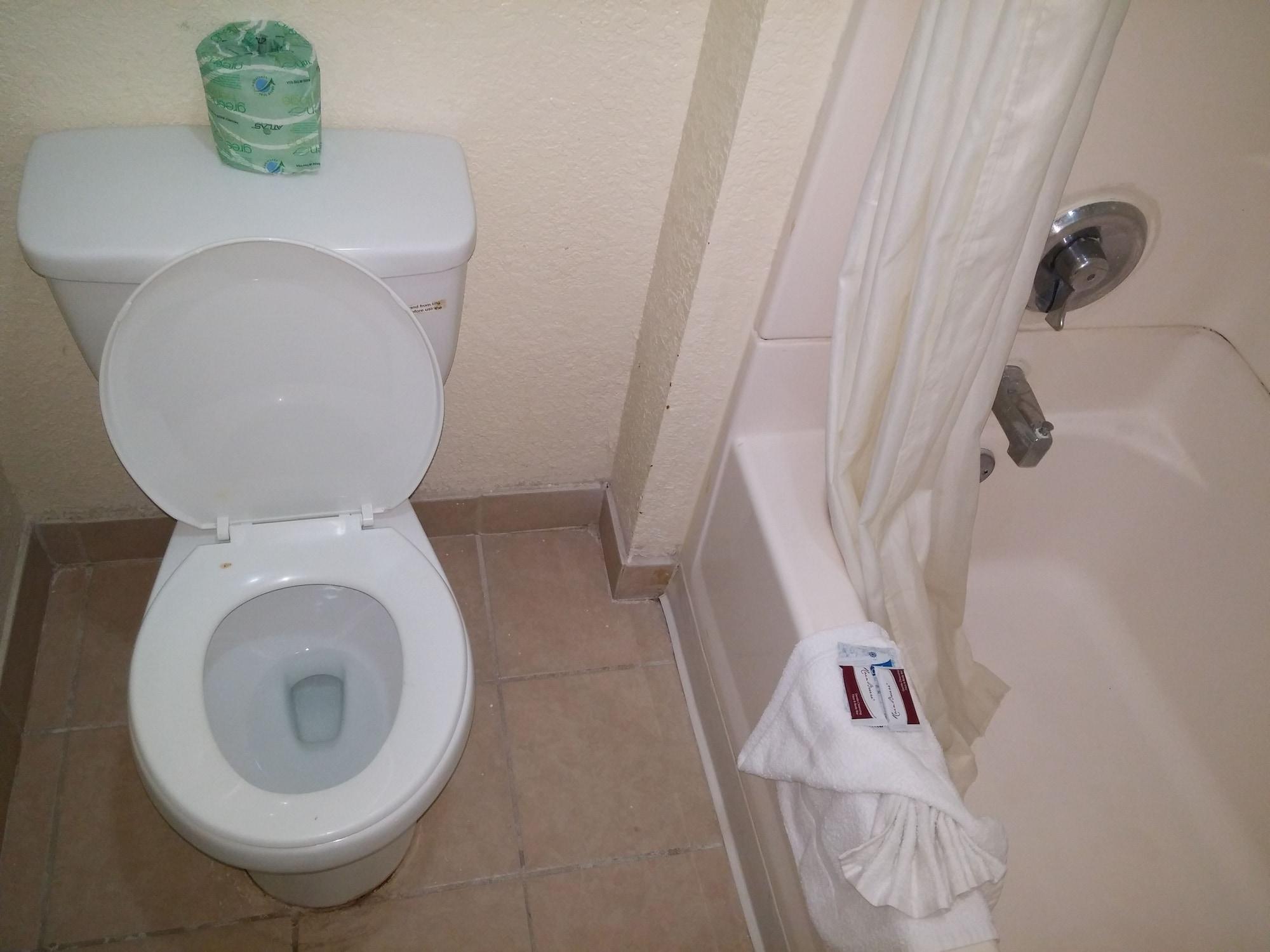 Travelodge By Wyndham Houston Hobby Airport Экстерьер фото